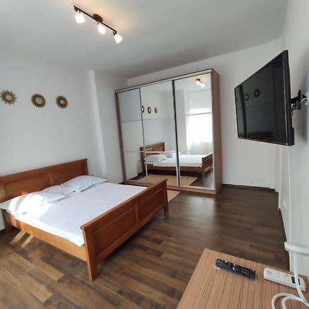 Apartament Marra Apartment Констанца Екстериор снимка