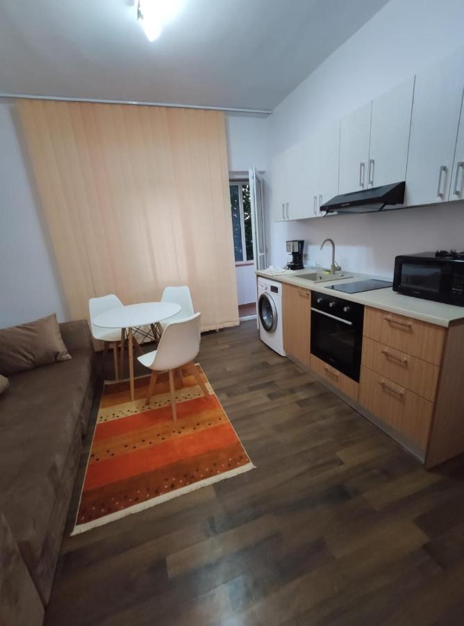 Apartament Marra Apartment Констанца Екстериор снимка